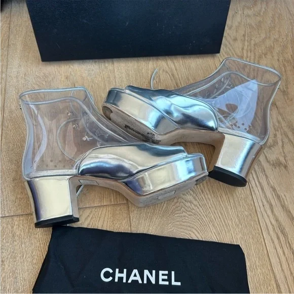 💕CHANEL Silver Leather Chain Transparent Open Toe Ankle Boots - Picture 3 of 9